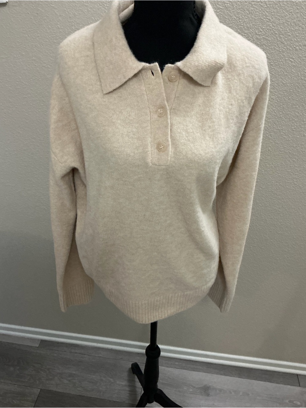 H&M Cream Knit Polo Collar Sweater - Picture 2 of 8